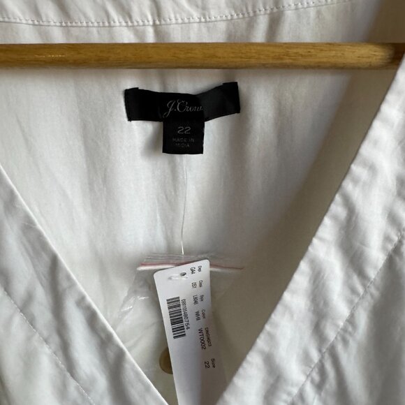 White Sleeveless Button-Down Dress - Picture 2 of 6